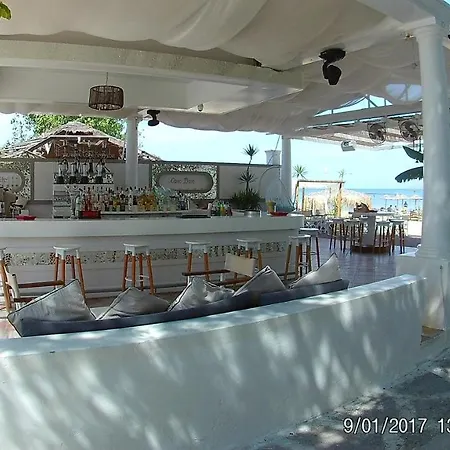 Cavo D' Oro Complex דירה קאבוס